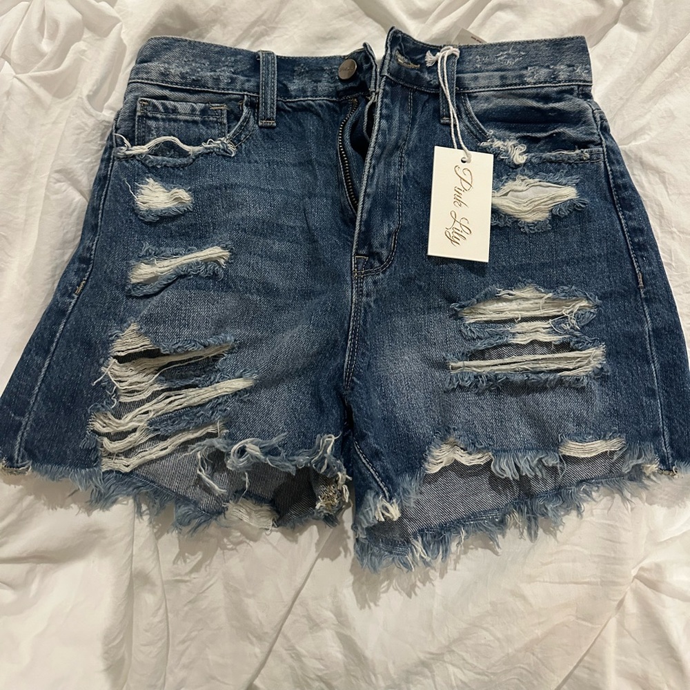 NWT Pink Lily shorts